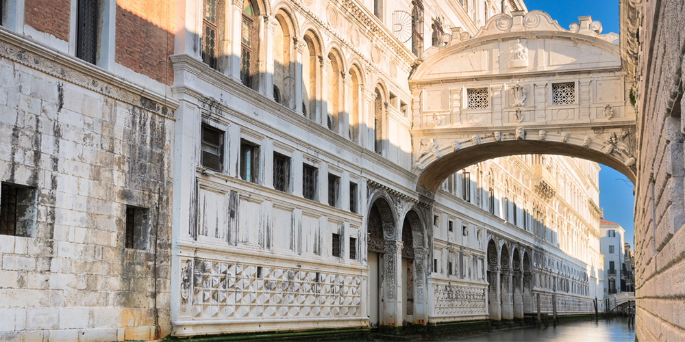 The secrets of Ponte dei sospiri in Venice Visitvenezia.eu